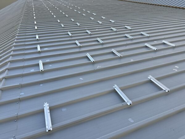 Helios Supplies Self Drilling Aluminium Rail 1m - Image 3