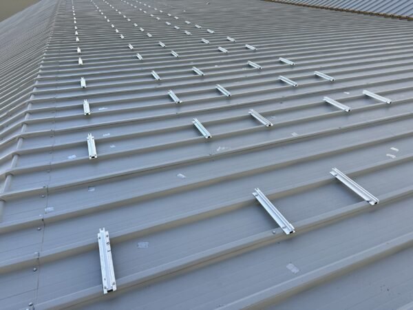 Helios Supplies Self Drilling Aluminium Rail 1m - Image 3